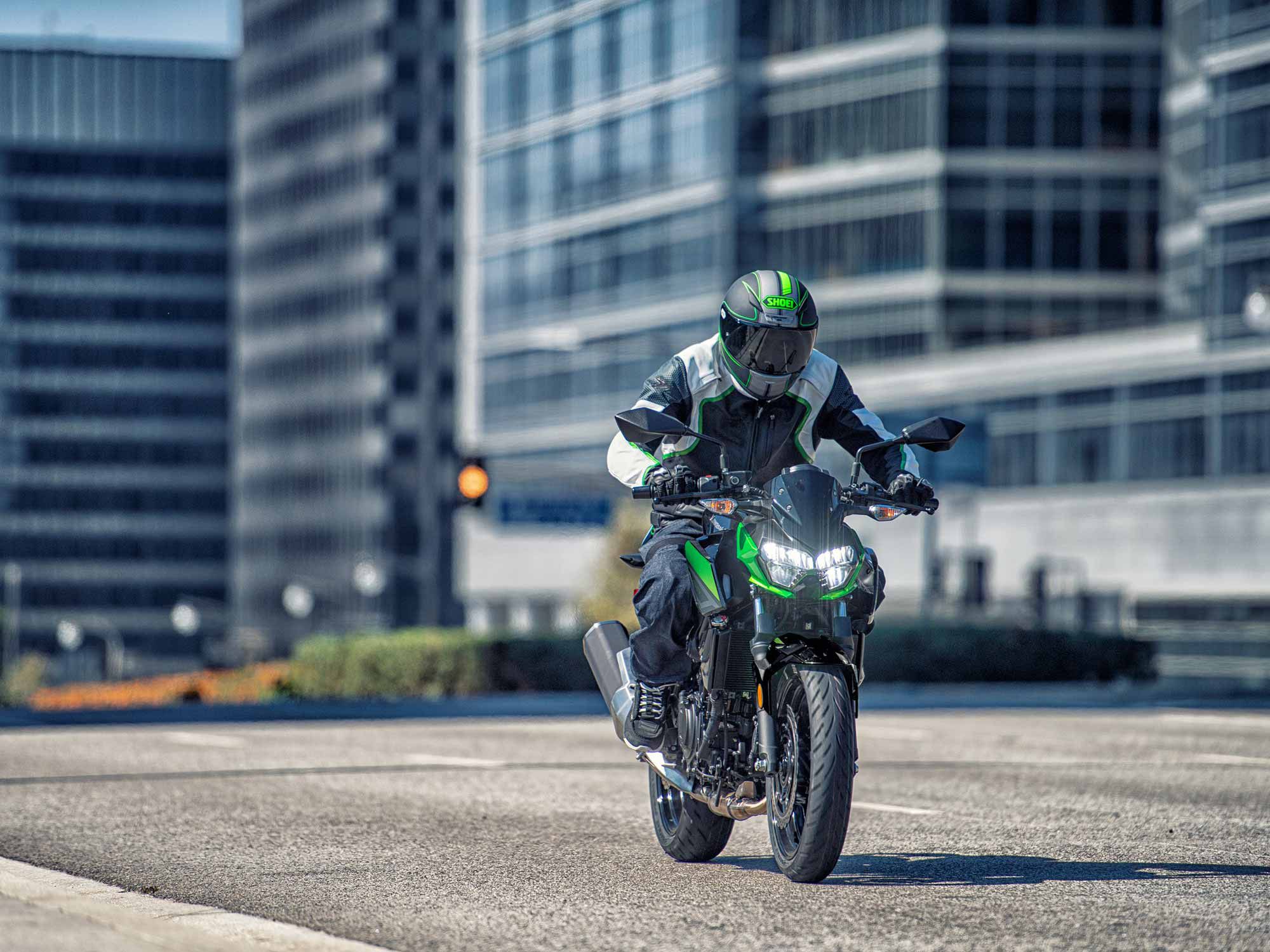 Aggressive in style, but not so aggressive in ergonomics. On the Z, riders will have a more upright riding posture than if they opted for the Ninja 400.