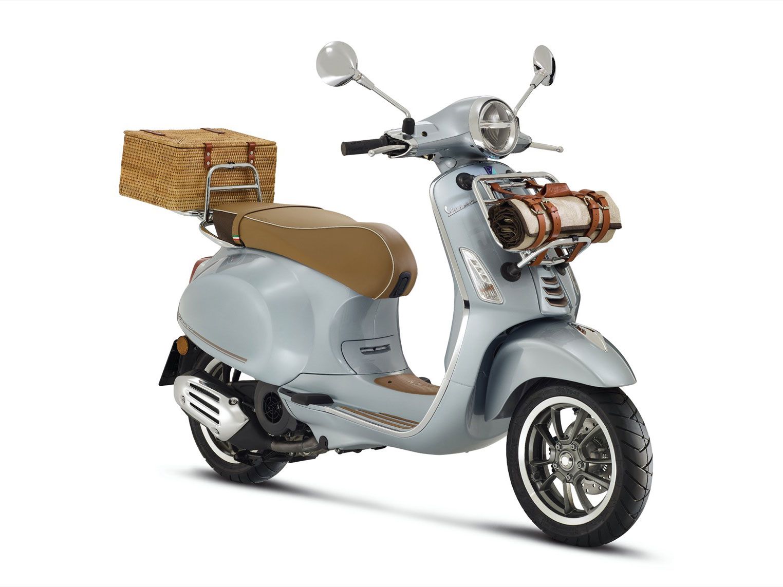 Picnic-outing ready. The 2023 Vespa Primavera Pic Nic edition is coming to the US in August.