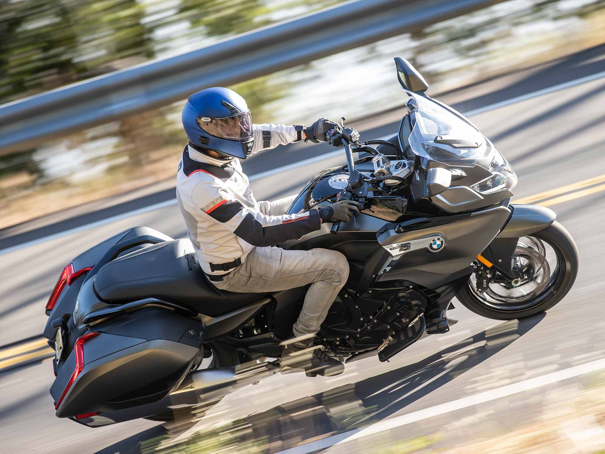 BMW tastefully updates its six-cylinder-powered K 1600 platform. We test rode its bagger variation in the K 1600 B.