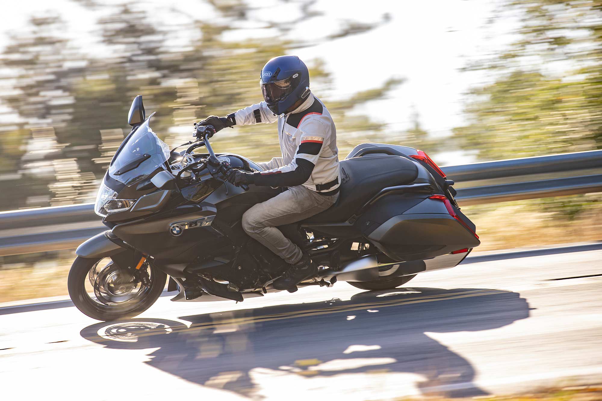More sport-inclined riders will appreciate the sharper, more traditional chassis response of BMW’s K 1600 B versus bikes like Honda’s Gold Wing.