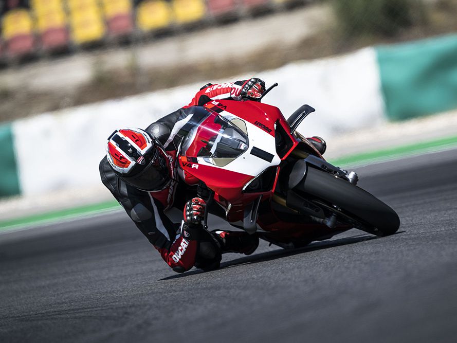 Steady as she flows: The Ducati Panigale V4 R in competition trim, carving corners.