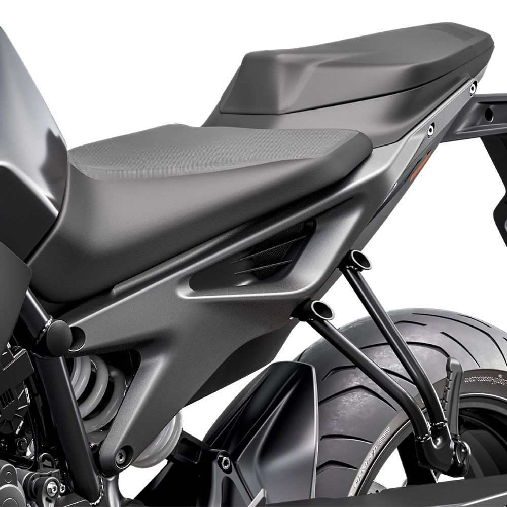 The 890 Duke has a 0.6-inch-lower seat height compared to the R model, and the pegs are lower for more legroom. The result is a more comfortable motorcycle for street riding, but slightly less ground clearance.